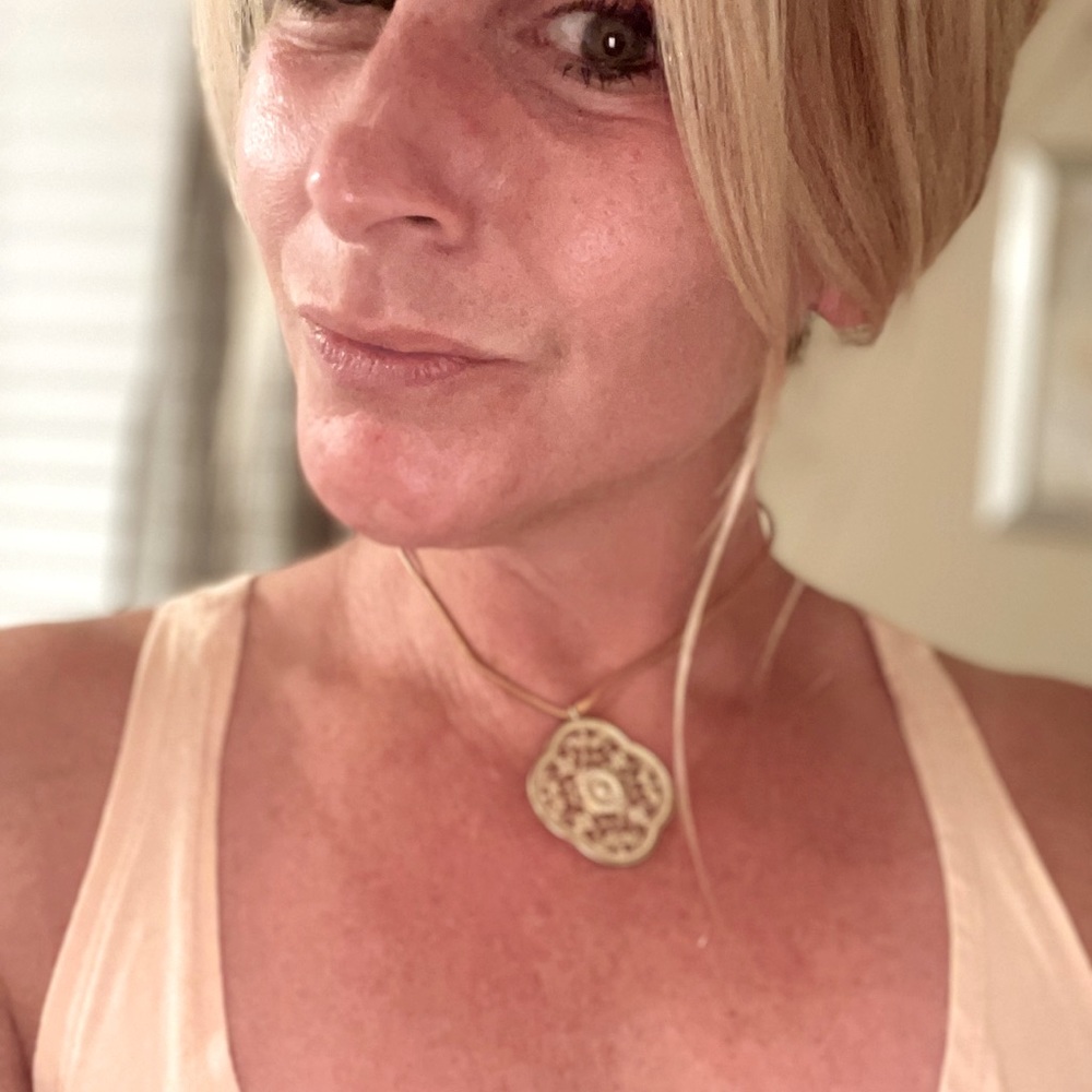 Gold vintage plated medallion choker.
